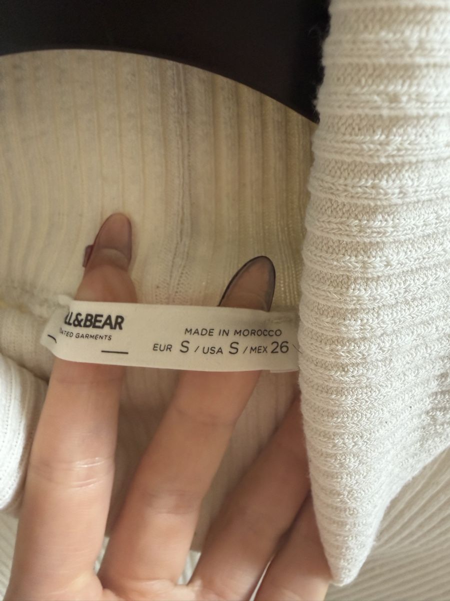 Pull&Bear Pullover & Sweatshirts: Pullover Pull&Bear Rollkragen gerippt creme Grösse S – Gebraucht aus Kirchberg BE von lea_kb6y 2