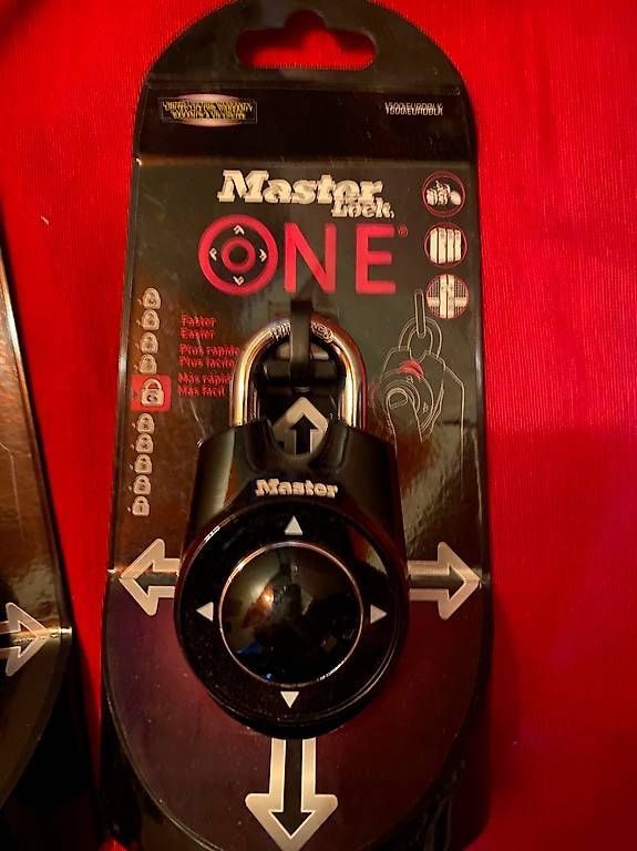 Cadenas: Cadenas directionnel Master – Neuf avec emballage d'origine à Orbe par Fox_Mulder01