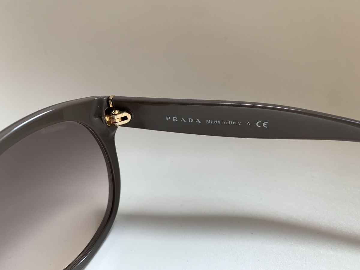 Prada Occhiali & Lenti: Sonnenbrille von PRADA – Usato da Zürich venduto da natbae 5
