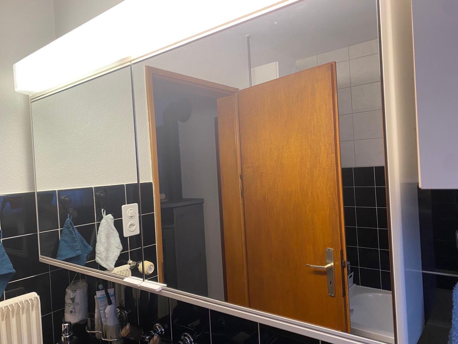 Spiegelschränke: 2-gütiger Spiegelschrank – Gebraucht aus Wilderswil von heirassa 1
