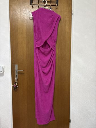 Kleid Pink Grösse L Rippstrick mit Cutout neu