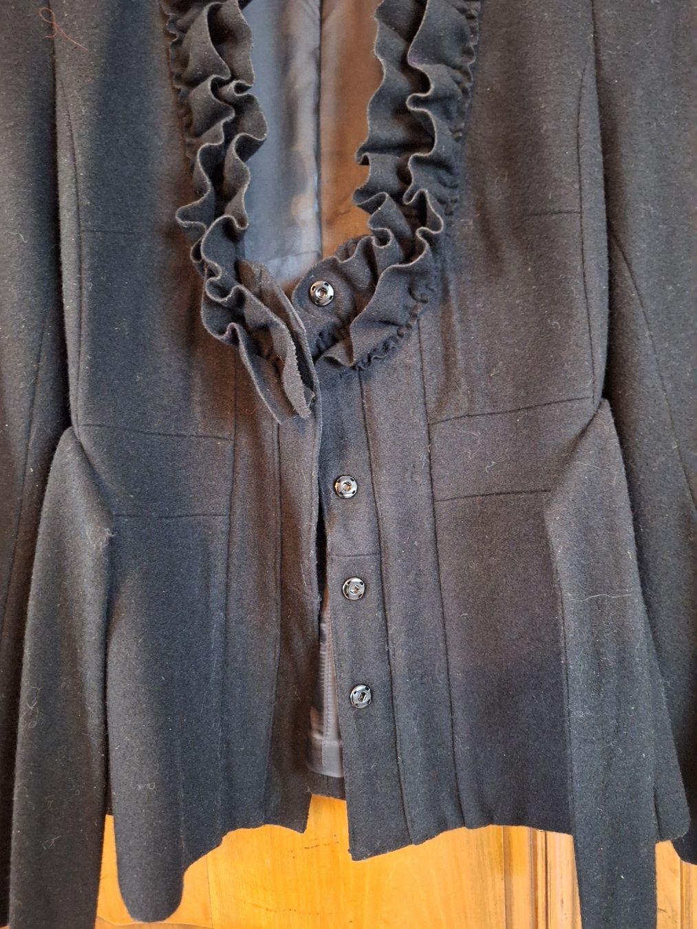 H&M Giacche: Sehr spezielle Jacke – Usato da Rheinfelden venduto da Cleopatra2000 1