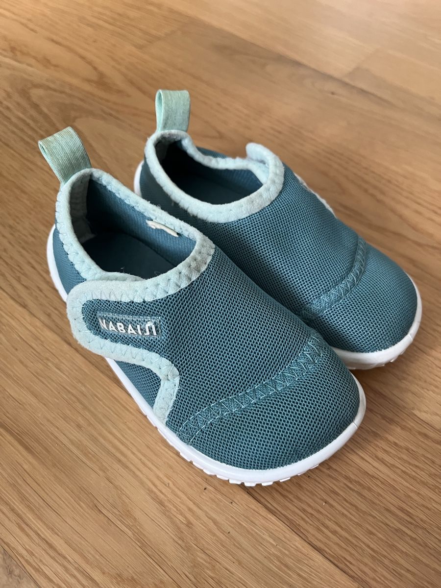 Decathlon Scarpe per ragazzi: Wasserschuhe Decathlon Gr24 – Usato da Root venduto da Kametaro