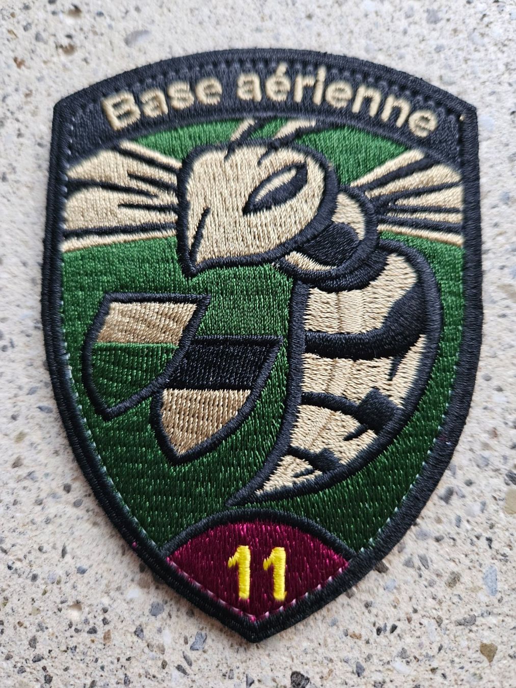 Placchette & Badge: Badge Base aérienne 11 mit klett – Nuovo e nell'imballaggio originale da Riedholz venduto da fr_sIruP