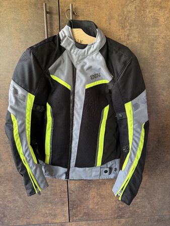 IXS Motorradjacke schwarz grau mit Rückenprotektor