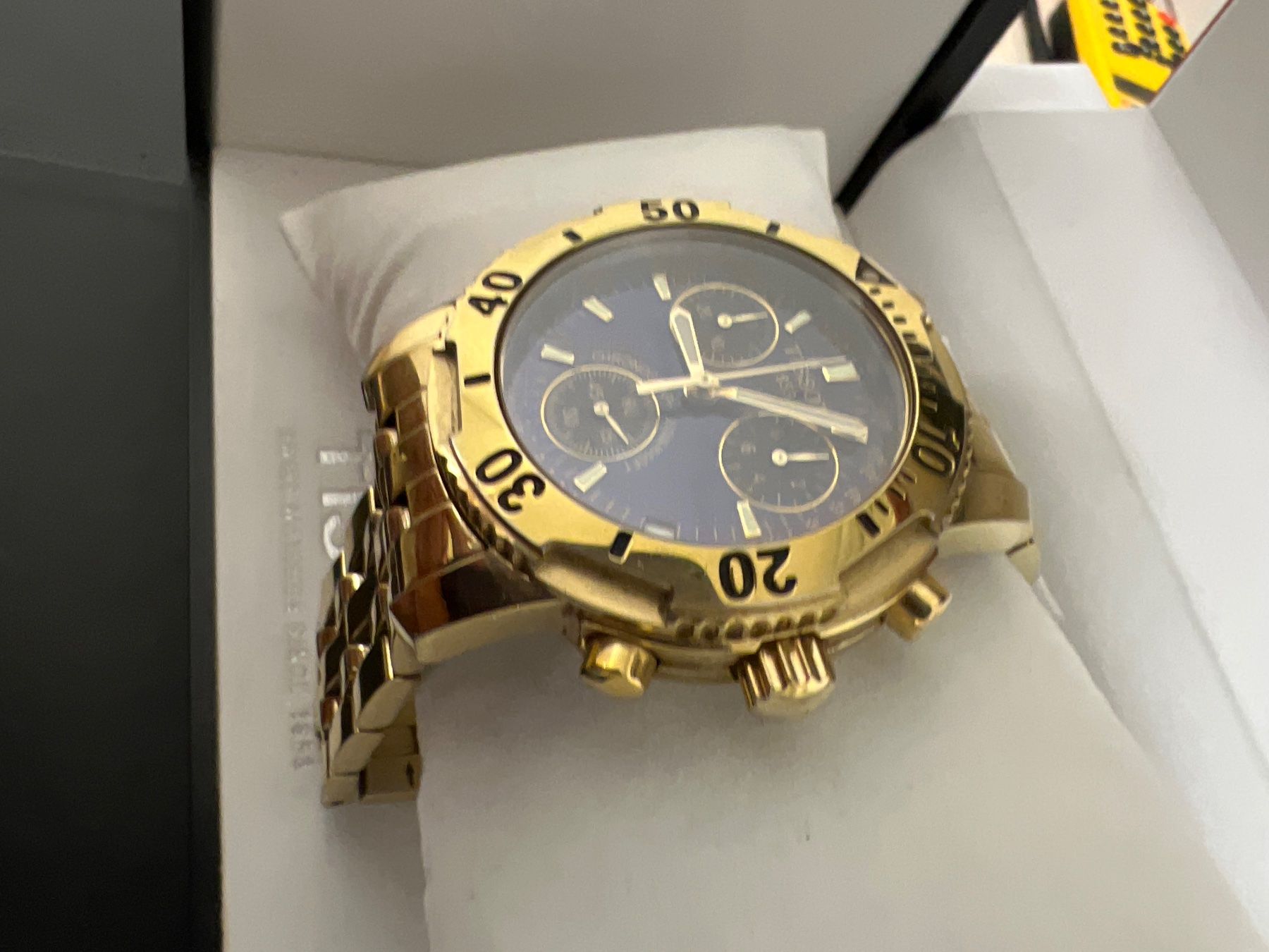 Tissot Uhren: Tissot Chronograph 40 mm Quarz – Gebraucht aus Pfeffingen von  1