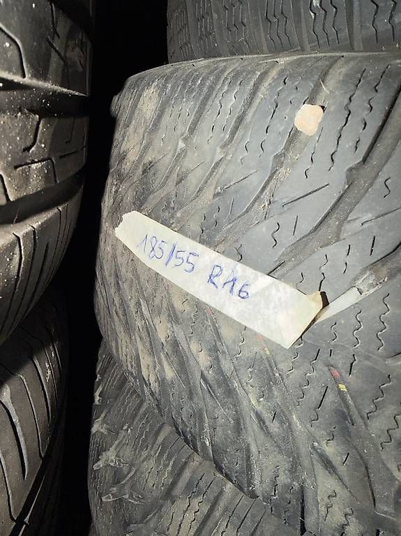 Altro in Scrittura & Disegno: Gomme invernali  – Usato da Bedano venduto da sim_66fd 1
