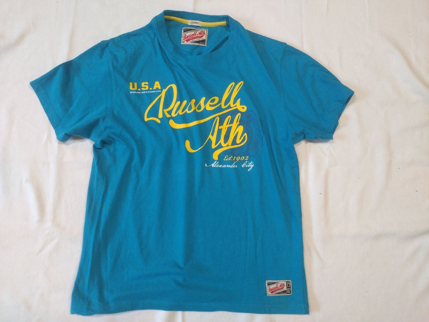 T-Shirts: T-shirt Russel athletic Bleu L – Gebraucht aus Farvagny-le-Grand von LaCaverne