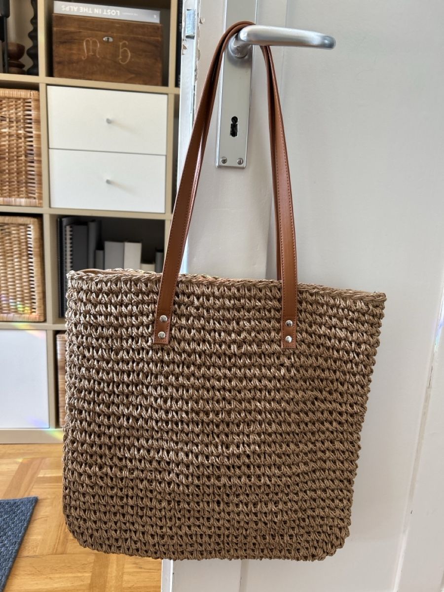 Taschen für Damen: Basttasche zum umhängen  – Gebraucht aus Chur von muggali