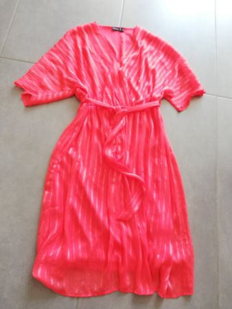 Kleid Bodyflirt rot gestreift Grösse 38 Schiffon