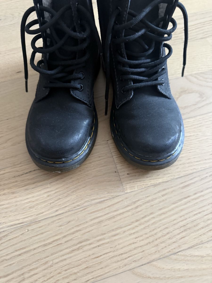 Scarpe da uomo: Dr Martens gr 31 – Usato da Lufingen venduto da FilipaPCD 1