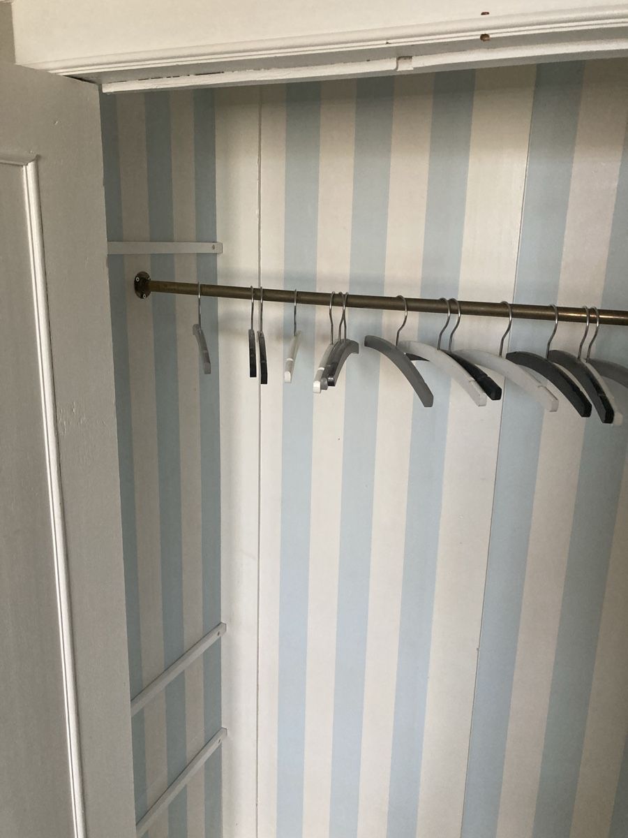 Armadi: Holzschrank – Usato da Winterthur venduto da zabli81 2