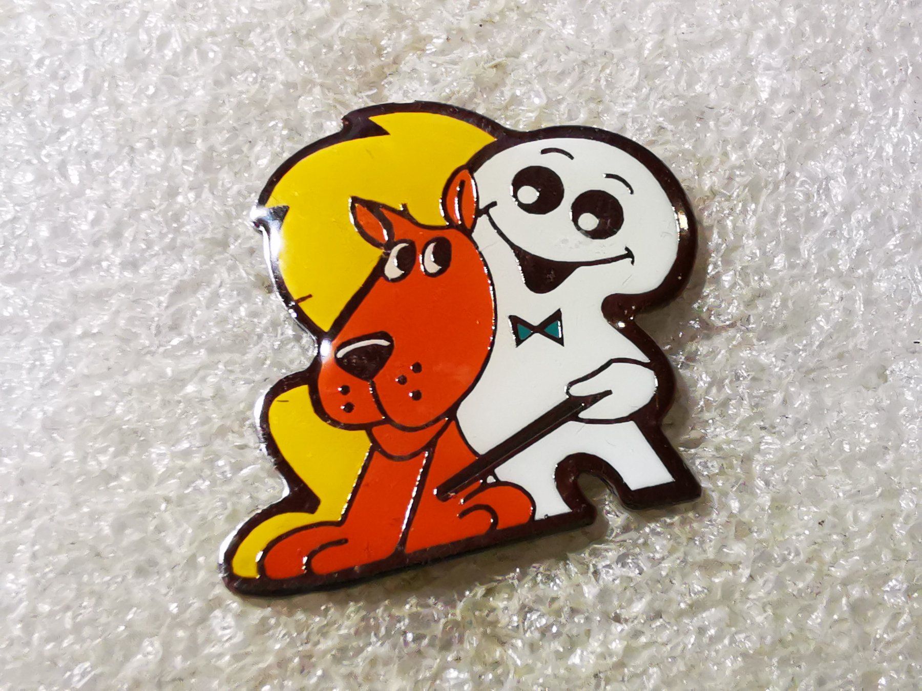 Plaketten & Abzeichen: Ansteckpin 194: Maga Bio – Gebraucht aus Oppligen von Pin-Fall-Shop