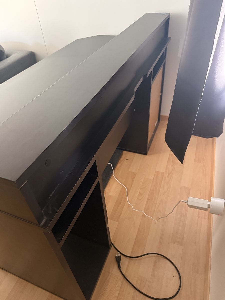 Scrivanie: Gamer/Pc Tisch  – Usato da Appenzell venduto da Karandasch 1
