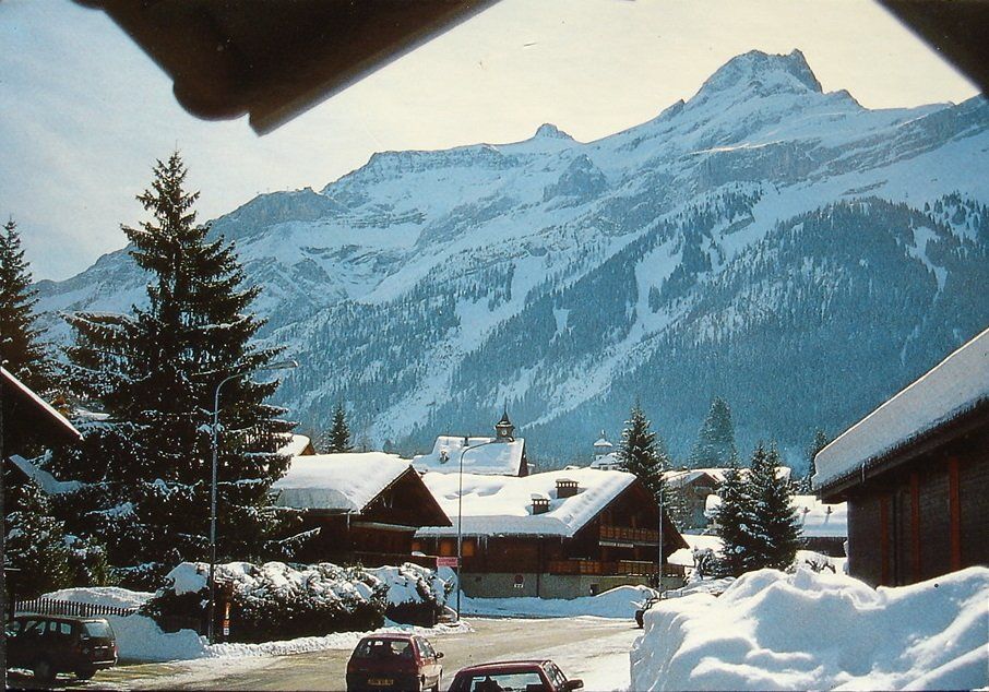 Cartoline postali: LES DIABLERETS Ansicht mit Auto – Usato da Jona venduto da philajona