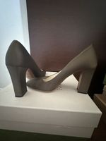 Prada Satin Pumps Grün Gr. 39 , Blockabsatz
