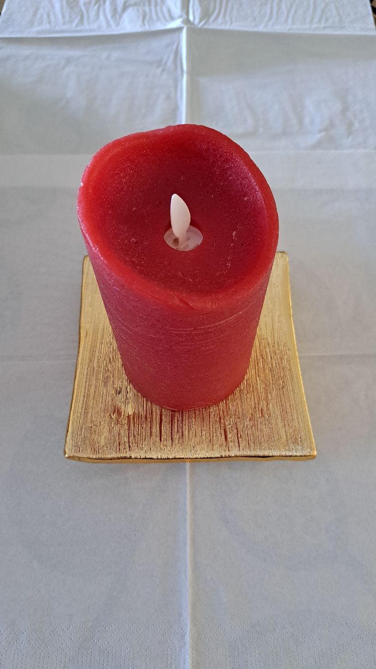 Candele: LED Kerze + Untersätzer + Batterien – Usato da Winterthur venduto da ml2_58mm