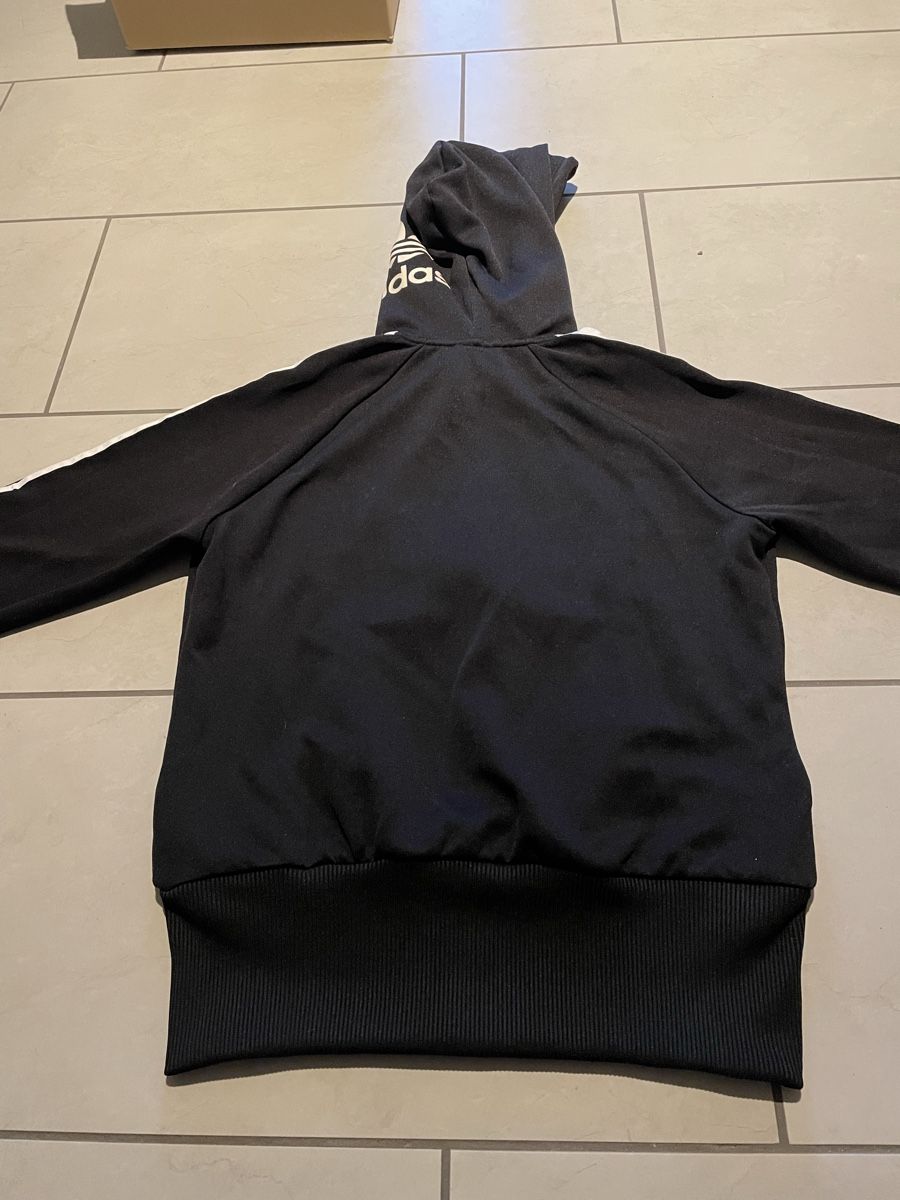 Adidas Jacken: Adidas Trainer Jäckli mit Kapuze – Gebraucht aus Lenzburg von jen_thd8 3