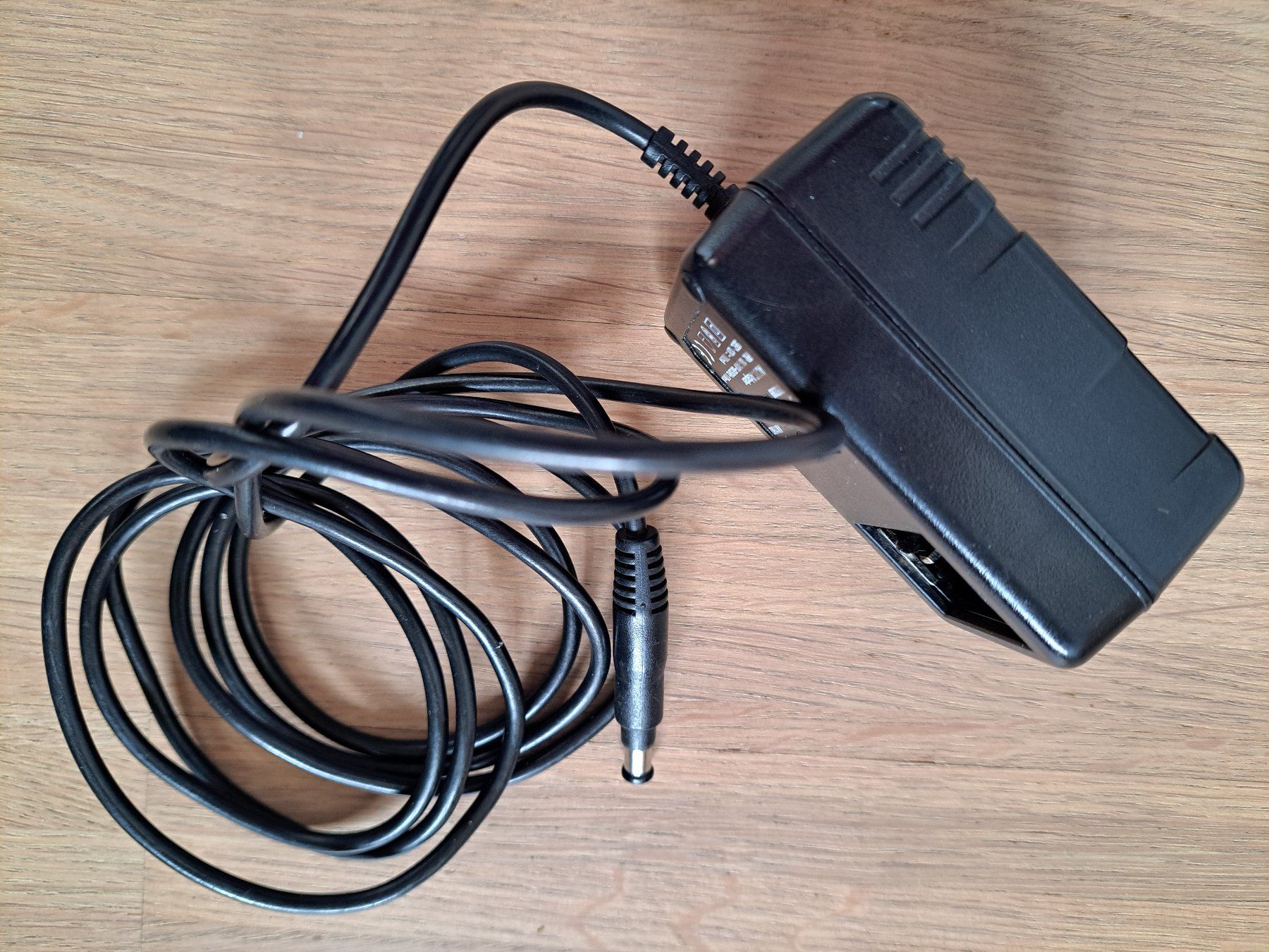 Unità & Adattatore: Netzadapter – Usato da Volketswil venduto da Nano_G 1