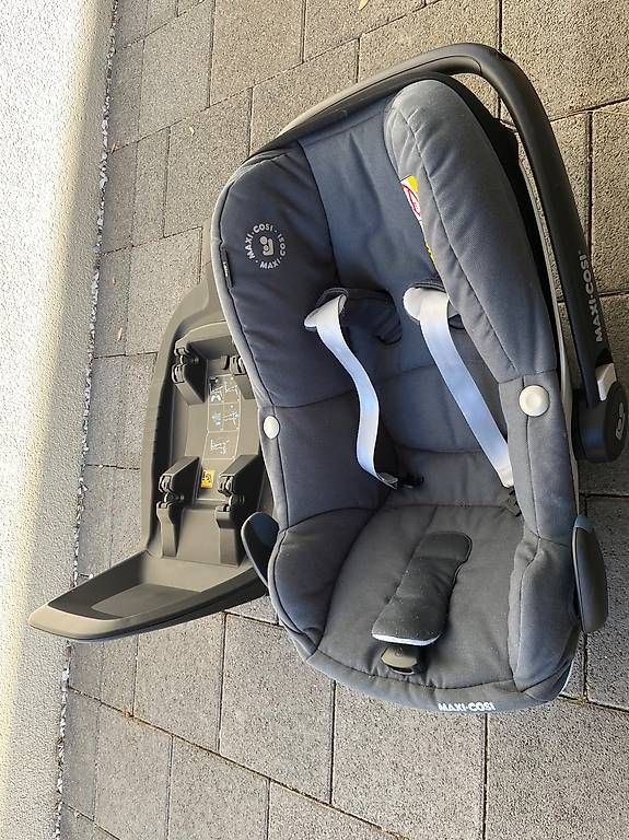 Sièges auto: Maxi Cosi Babyschale – D'occasion à Wünnewil par OZToby 2