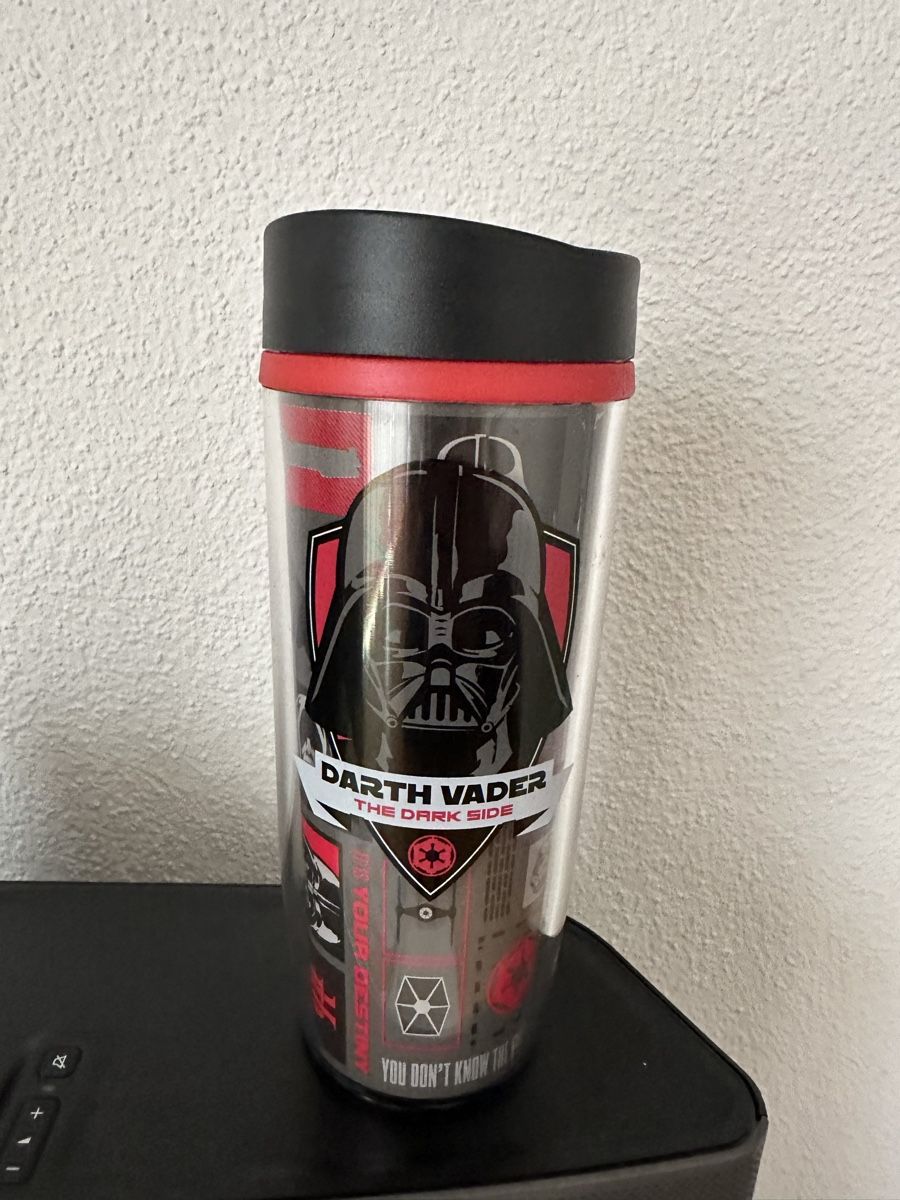 Contenitori & Simili: Trinkbecher Star Wars Darth Vader – Nuovo (secondo la descrizione) da Schenkon venduto da Charlottenstrasse1