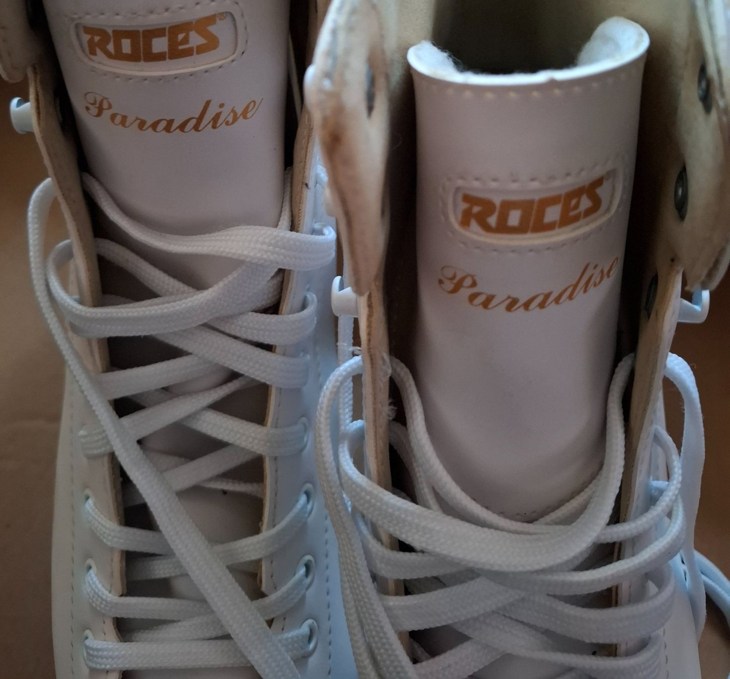 Pattini da ghiaccio: Schlittschuhe ROCES, Gr.44 weiss, neu – Nuovo (secondo la descrizione) da Zürich venduto da Sonnebluemeli 3