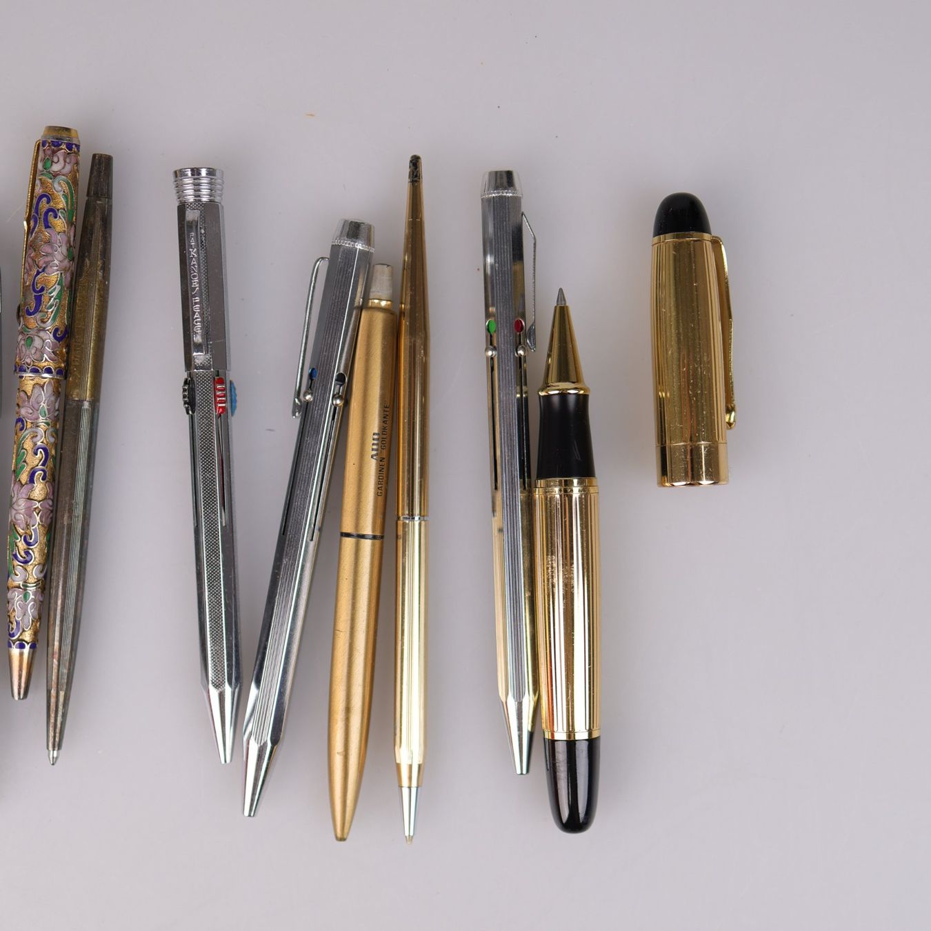 Stylos & Marker: Verschiedene Kugelschreiber – D'occasion à Volketswil par brockipfannenstil 3