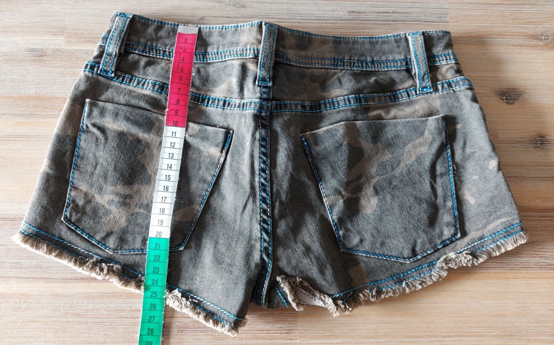 Jeans: Neue Camouflage Jeans Shorts Gr. 26 – Nuovo e nell'imballaggio originale da Basel venduto da Mazzo84 2
