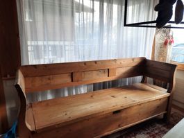 Ausgefallene, alte Holz- Sitzbank, massiv