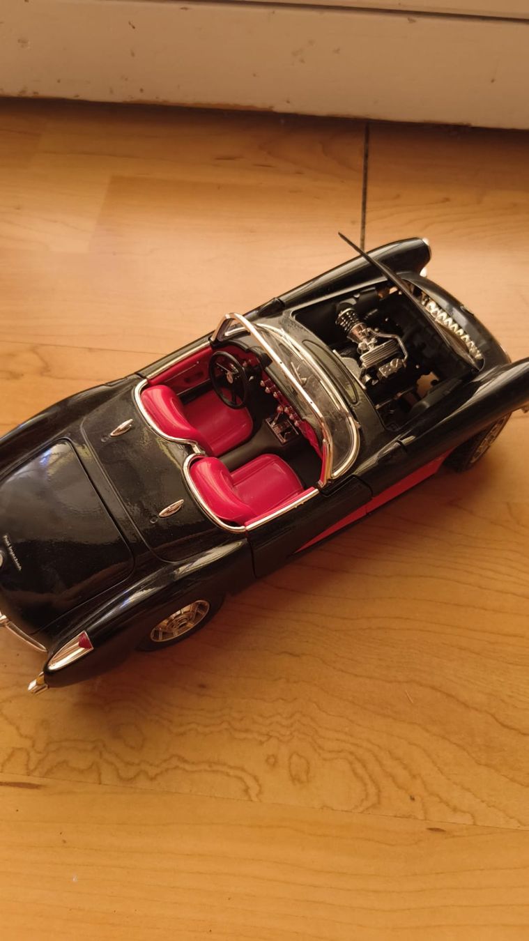 Bburago Modellini d'auto: Burago Cevrolet Corvette 1.18 – Usato da Itingen venduto da ema_cnr8 1