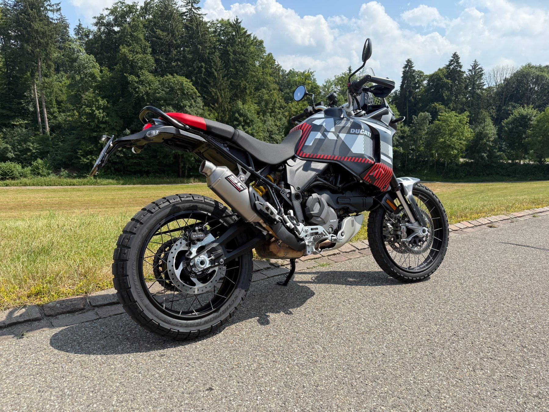 Ducati Enduro: Ducati Desert X mit SC Project – Usato da Nürensdorf venduto da Giovenotto 1
