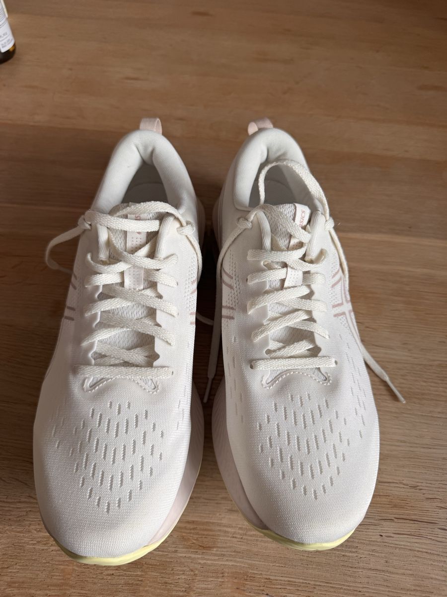 Asics Damenschuhe: Asics Ortholite Laufschuh 43.5 neu – Neu (gemäss Beschreibung) aus Adliswil von Vina 2
