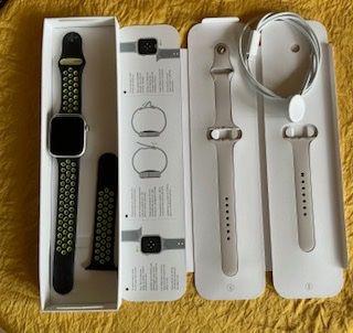 Apple Smartwatch: Apple Watch serie 7 GPS Cellular 45mm – D'occasion à La Chaux-de-Fonds par toplat