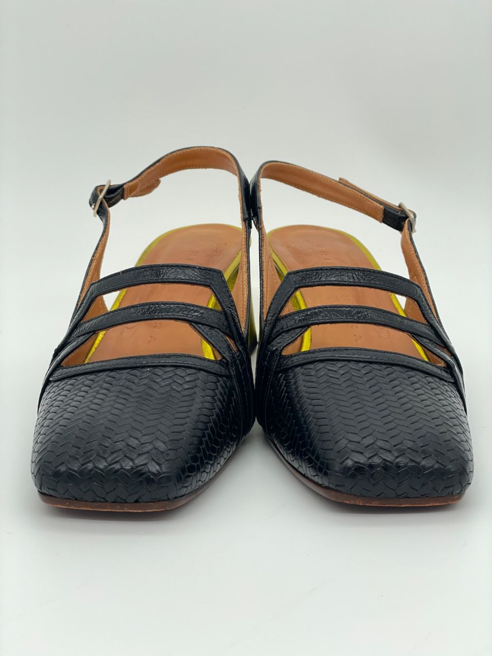 Chie Mihara Scarpe da donna: Chie Mihara Leder Slingback EU 40.5 Schwarz – Usato da Zürich venduto da shoe_shop 4