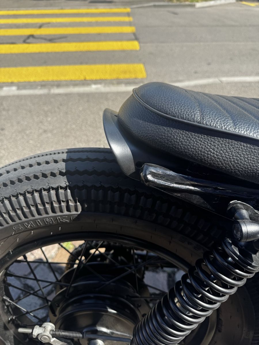 Honda Chopper: Honda CM 125 Café Racer – Usato da Zürich venduto da Micinho 6
