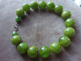 Top Vintage Lucite Acrylharz grüne Halskette Collier