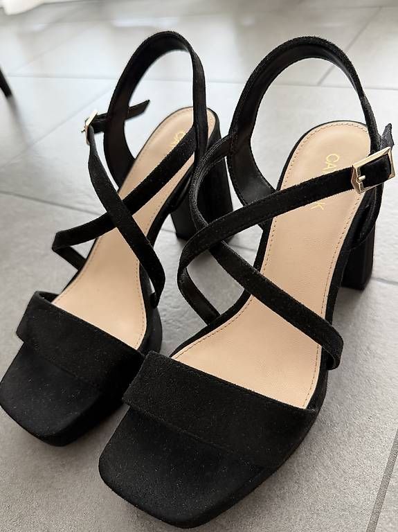 Chaussures femmes: Absatz Schuhe mit Riemchen – D'occasion à Bleienbach par Chi_Cari 1