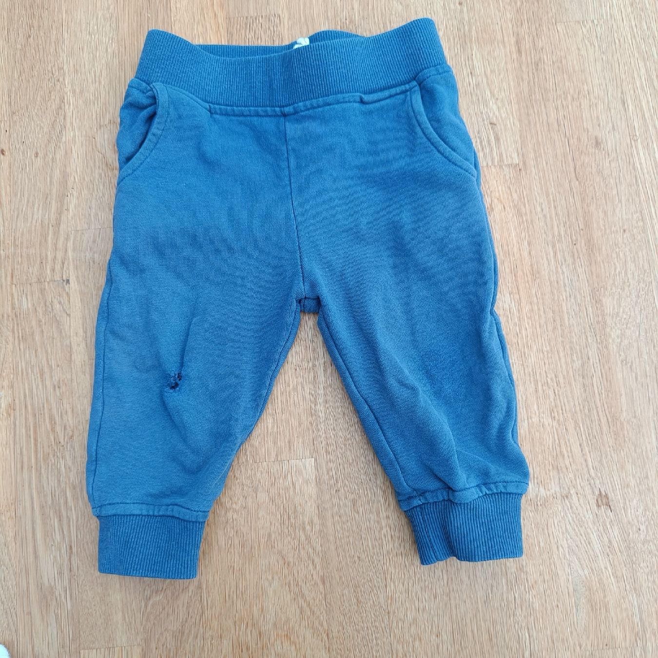 Hosen: Trainerhose Grösse 74 – Gebraucht aus Jaberg von urig17.