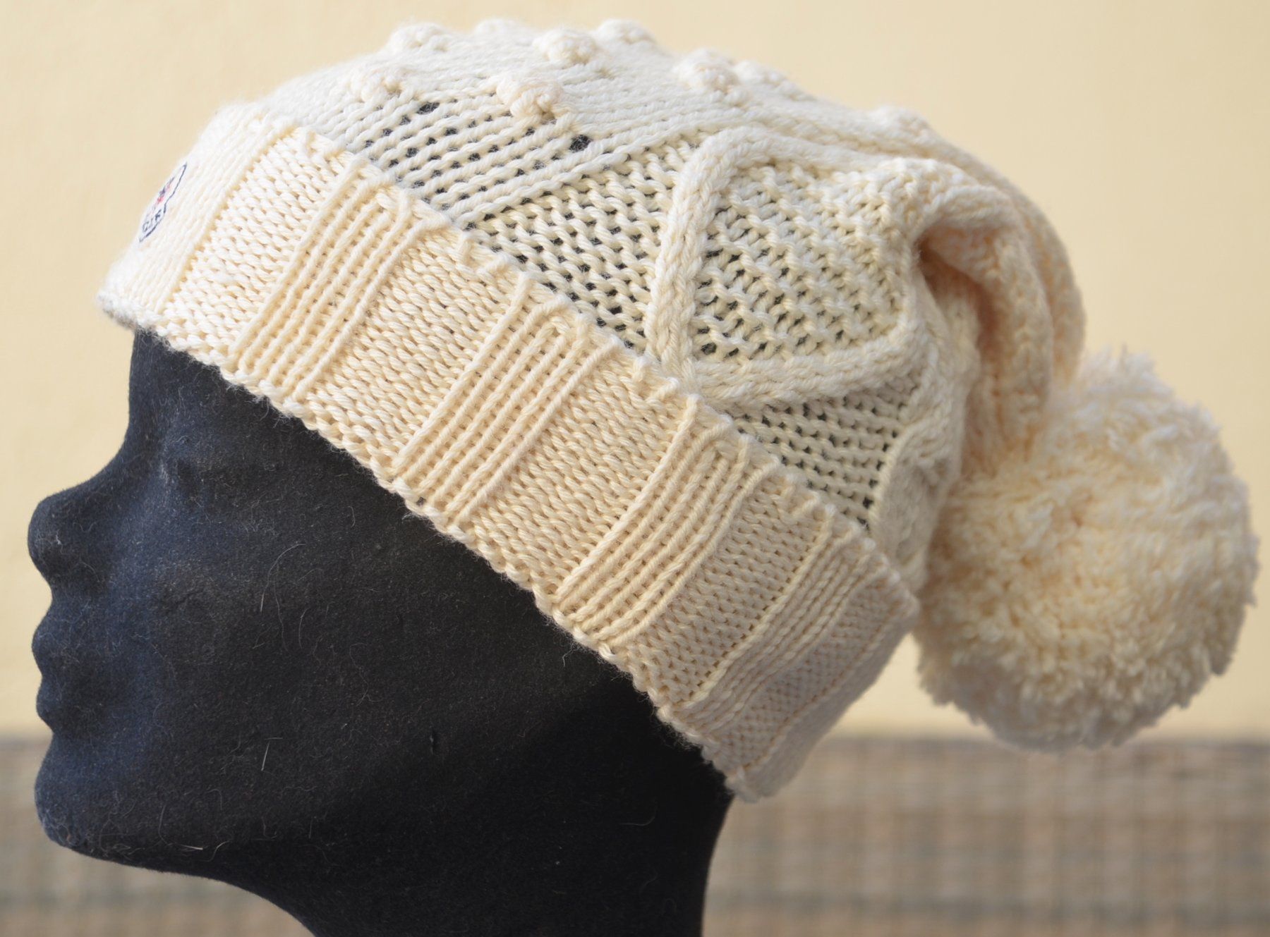 Moncler Copricapi, berretti & cappellini: Mütze Moncler bonnet – Usato da Collonges venduto da arashee 5