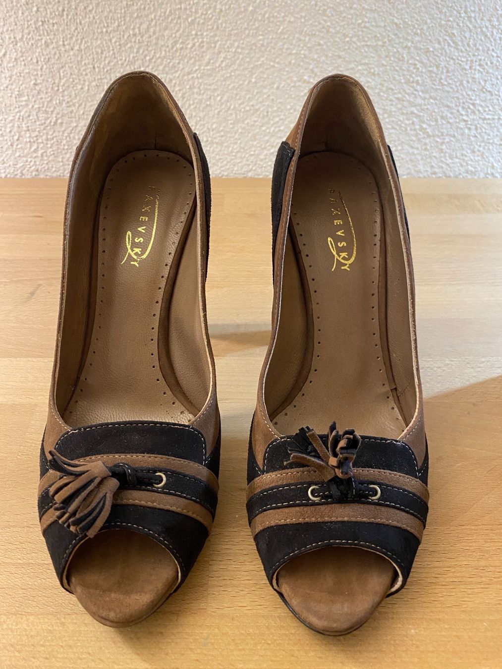 Damenschuhe: Leder Schuhe pumps – Neu (gemäss Beschreibung) aus Cham von Eliissa