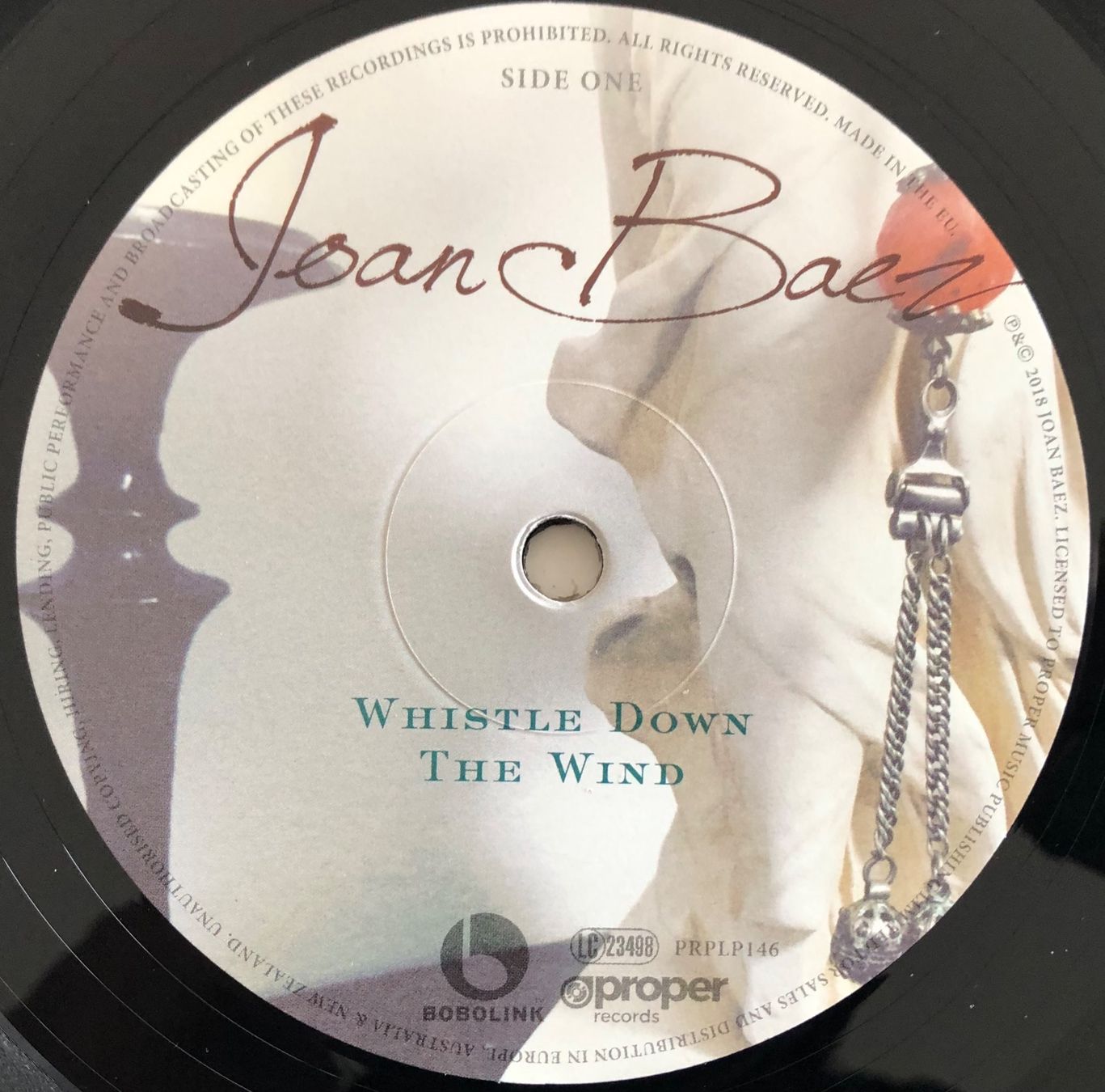 Dischi in vinile: JOAN BAEZ - WHISTLE DOWN THE WIND – Usato da Poliez-Pittet venduto da Newtown-Records 3