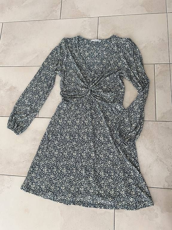 Vestiti: Kleid – Usato da Schwerzenbach venduto da nic_zt5r