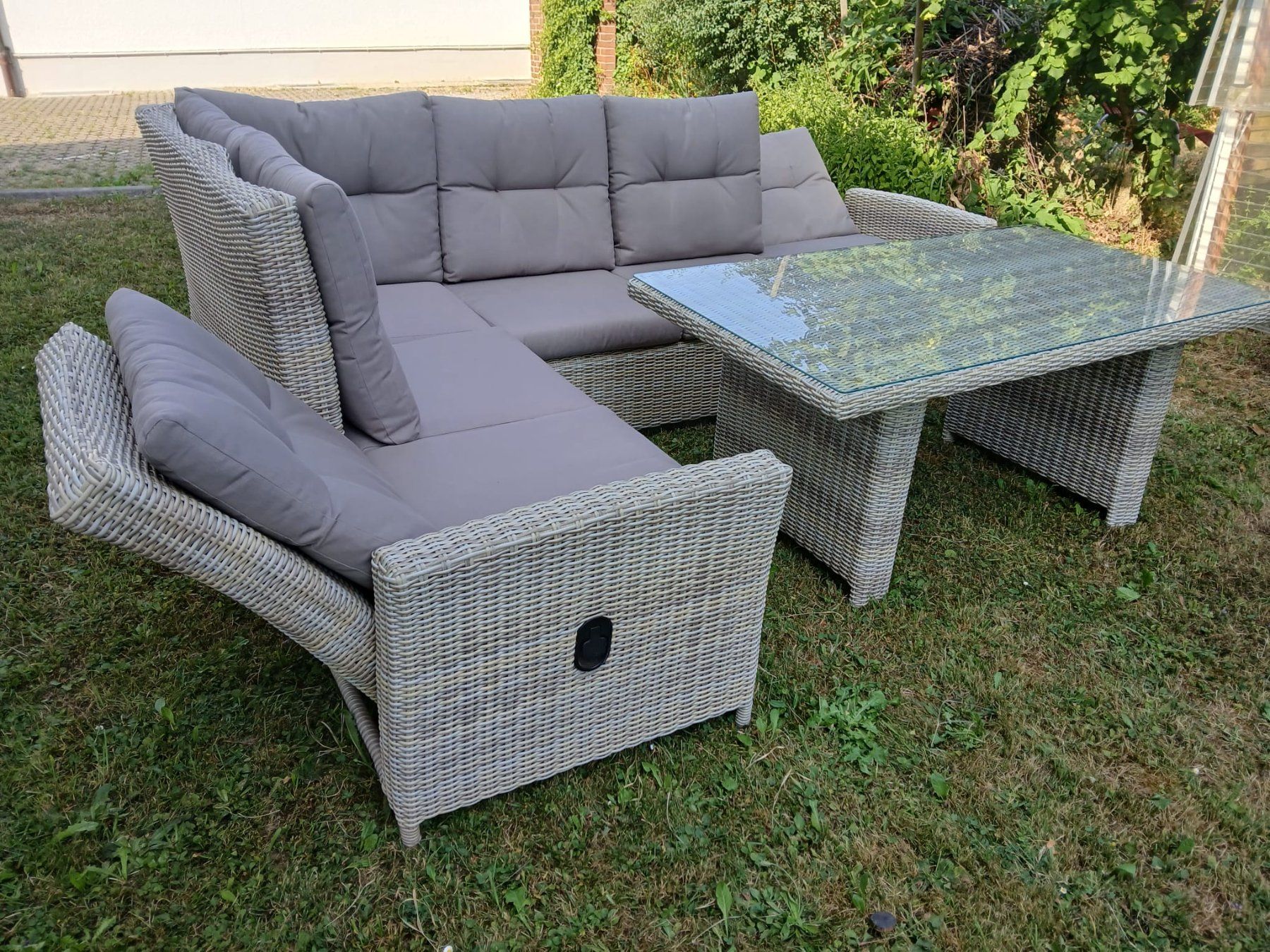 Set di tavolo e panche: Gartenmöbel Lounge zu verkaufen – Usato da Bern venduto da Alea6892 1