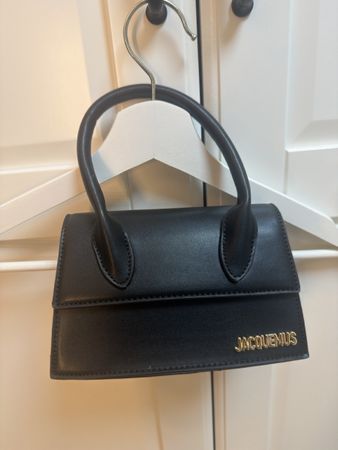 Jacquemus Handtasche Schwarz Leder neuwertig