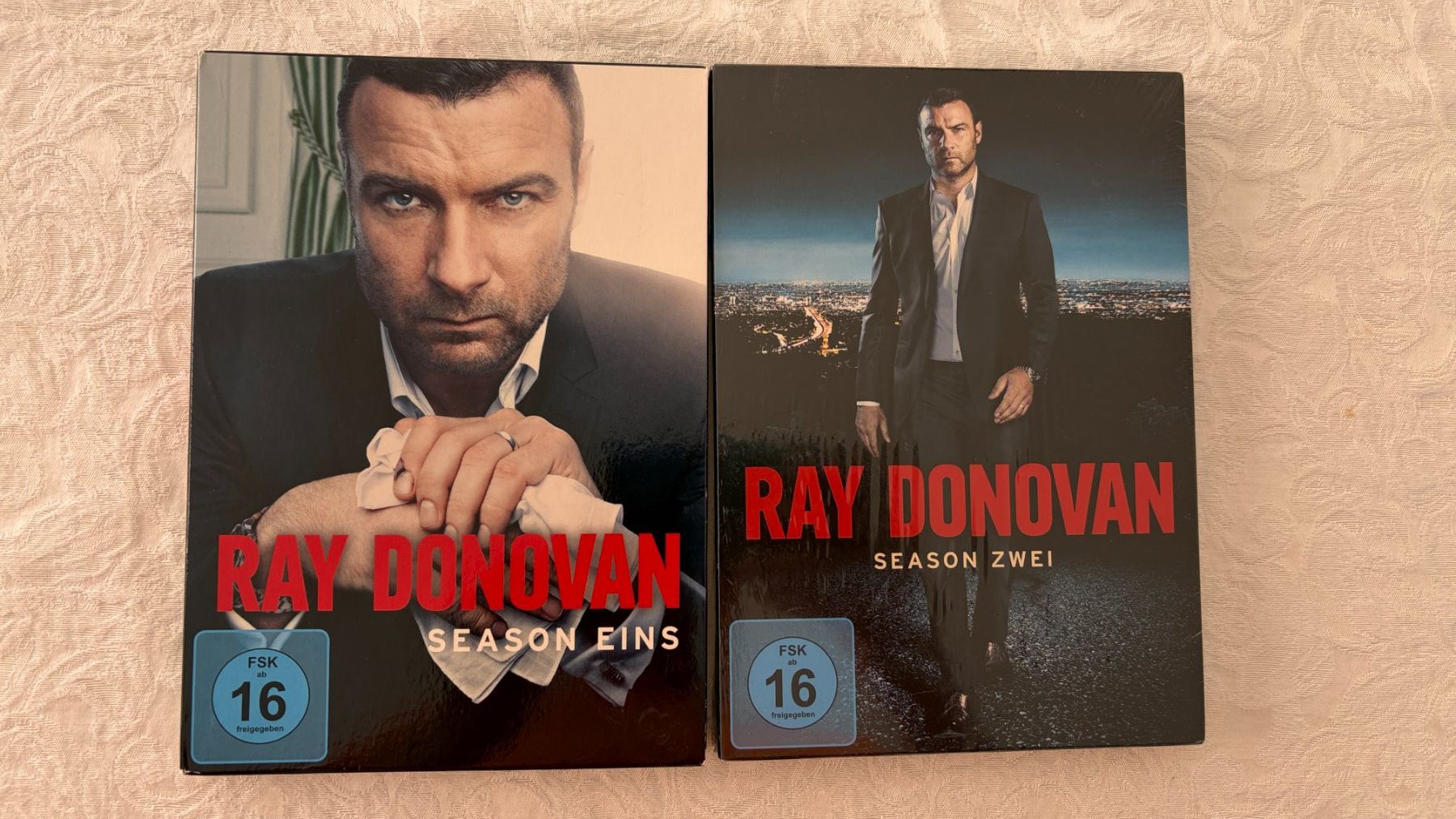 Tutti i DVDs: Ray Donovan - Staffeln 1 - 2 – Usato da Zürich venduto da Renefontana