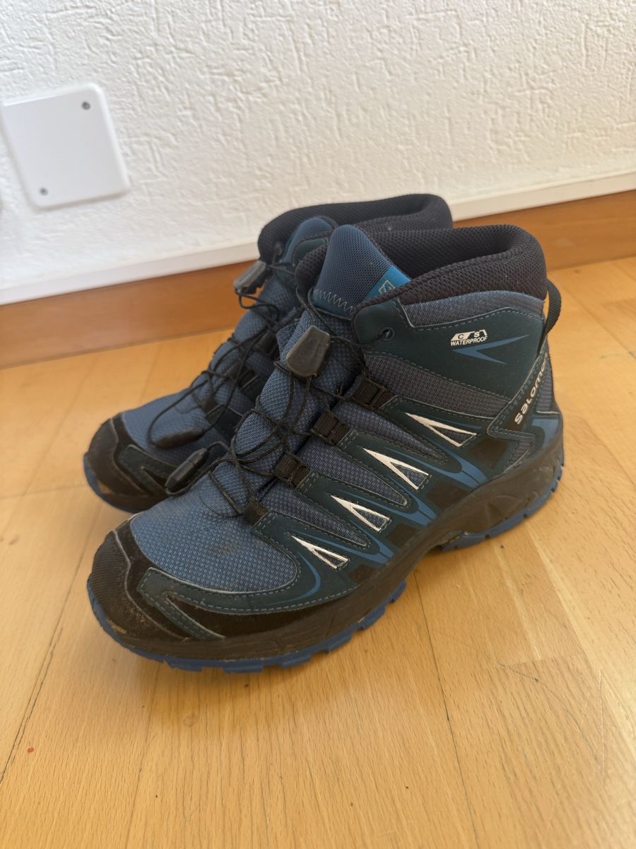 Chaussures hommes: Salomon große 36 Wanderschuhe  – D'occasion à Bassersdorf par vit_z9lt 1
