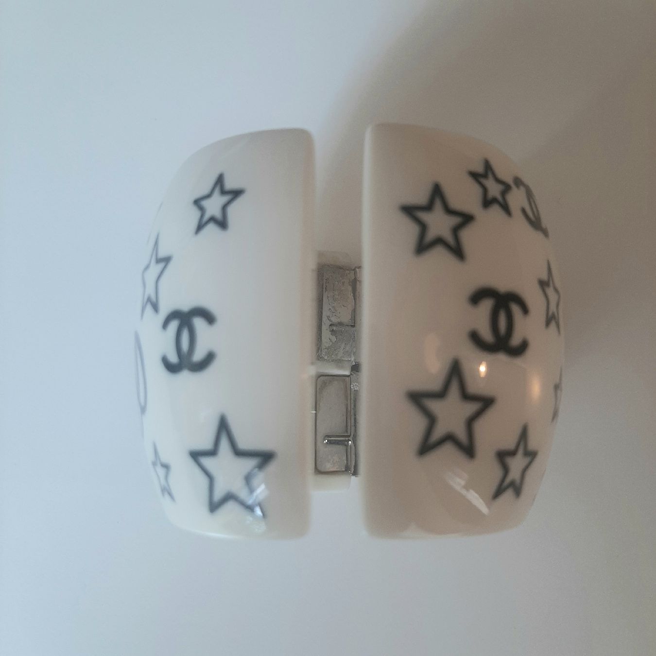 Chanel Bracciali & Braccialetti: Rare bracelet manchette Chanel vintage – Usato da Chêne-Bourg venduto da chsandra34 6