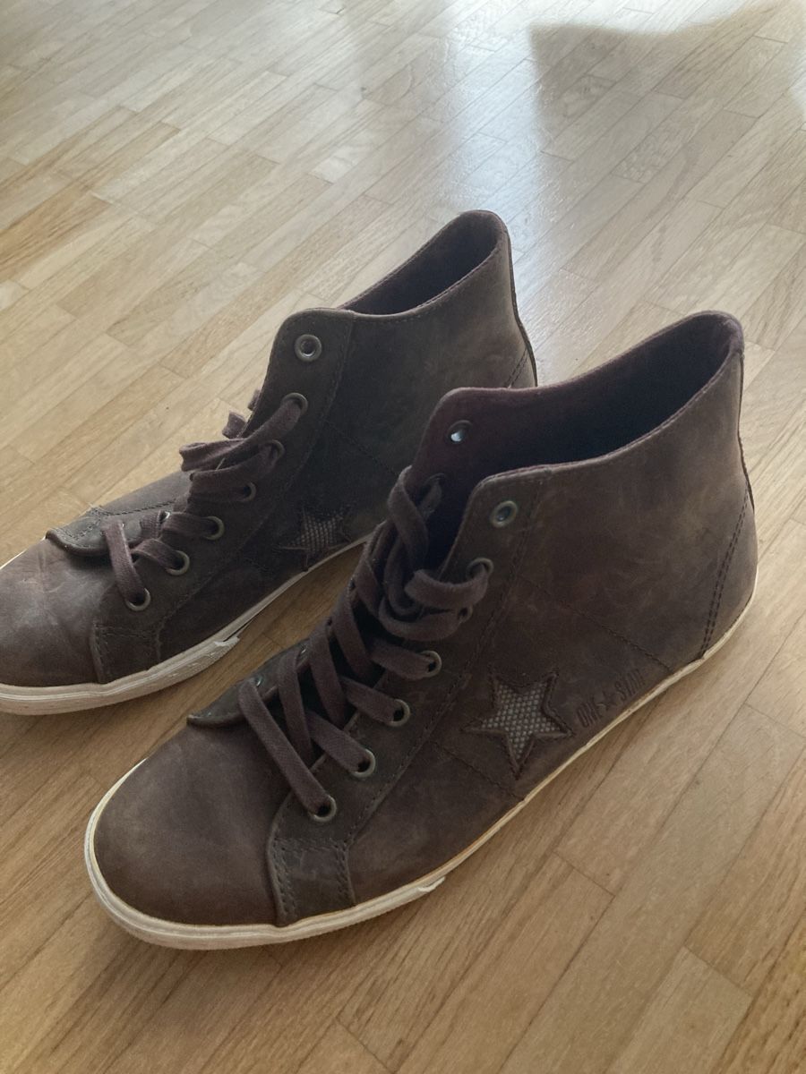 Converse Scarpe da donna: Converse One Star, Wildleder braun, Gr. 36 – Usato da Schlieren venduto da cotopaxi06