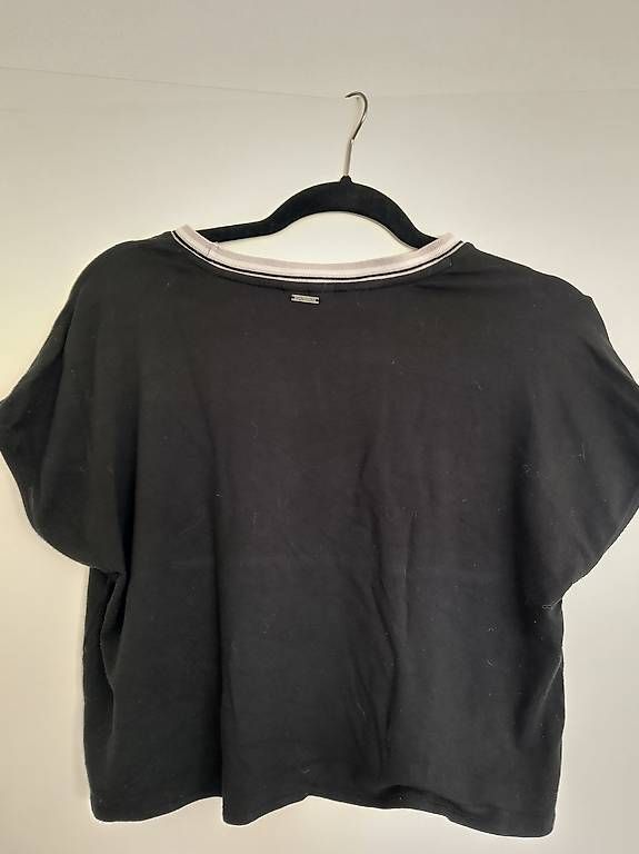 Volcom T-shirt: Volcom T-shirt Crop Taille M – Nuovo (secondo la descrizione) da Morges venduto da L_6688 1