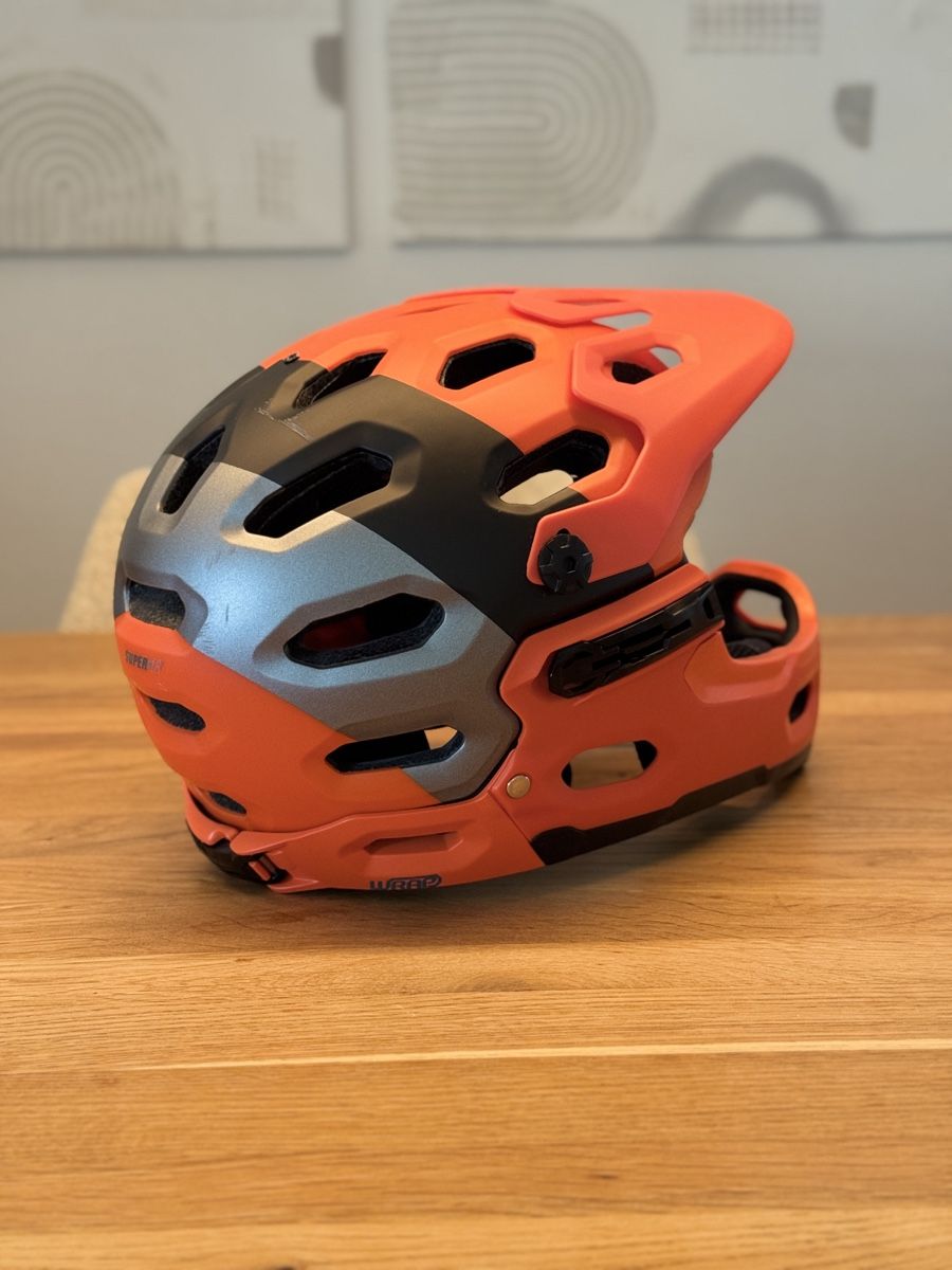 Bell Caschi: Bell Super 3R mils MTB Helm zweiteilig – Usato da Pfäffikon ZH venduto da michi_fluck 1